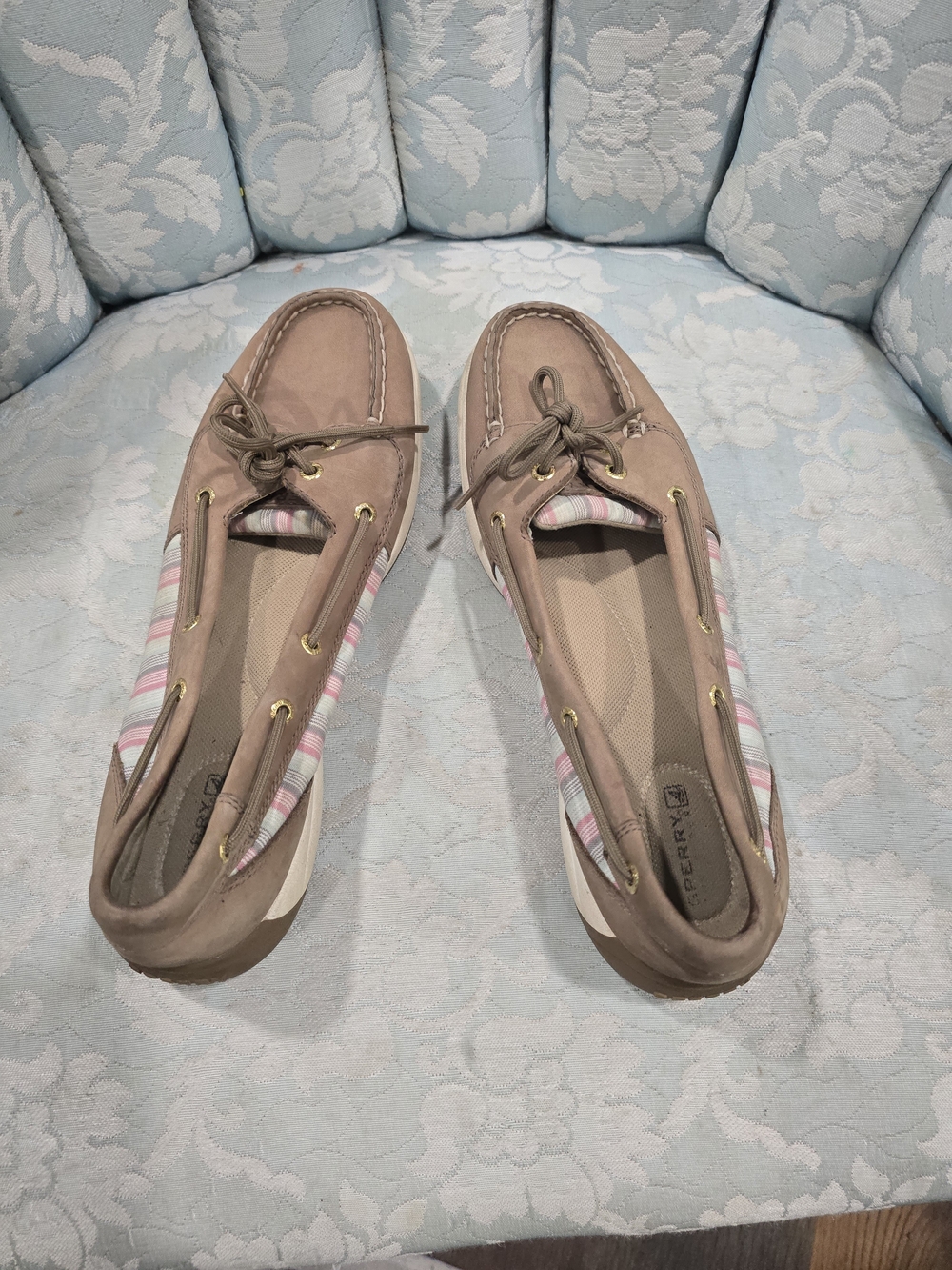 Sperry Women’s Taupe Boat Shoes with Pink-Striped Accent Preppy Boatcore Sz 10